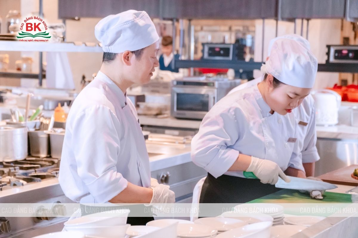Học đầu bếp thi khối nào? Học trường nào tốt?