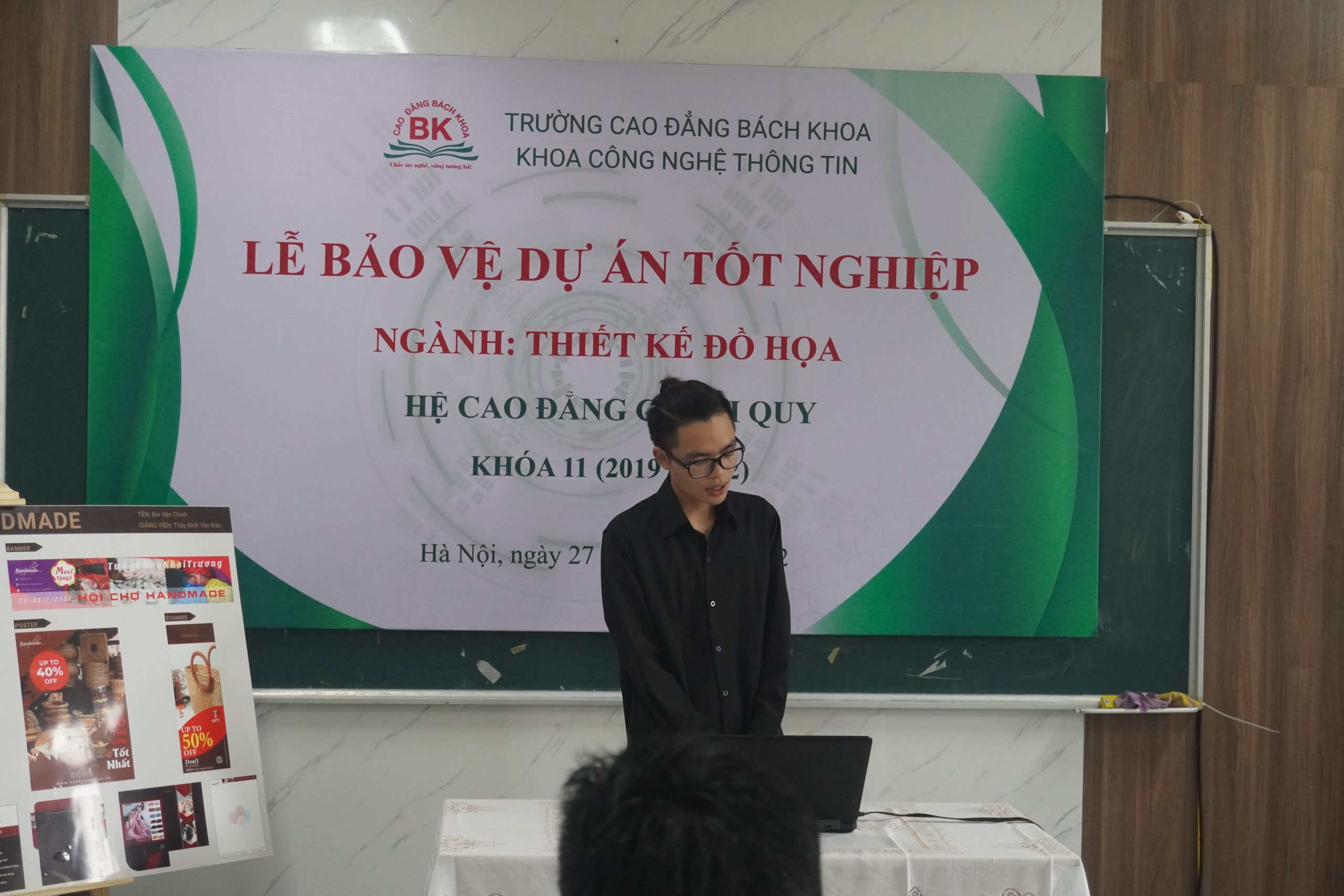 Sinh viên thiết kế đồ họa