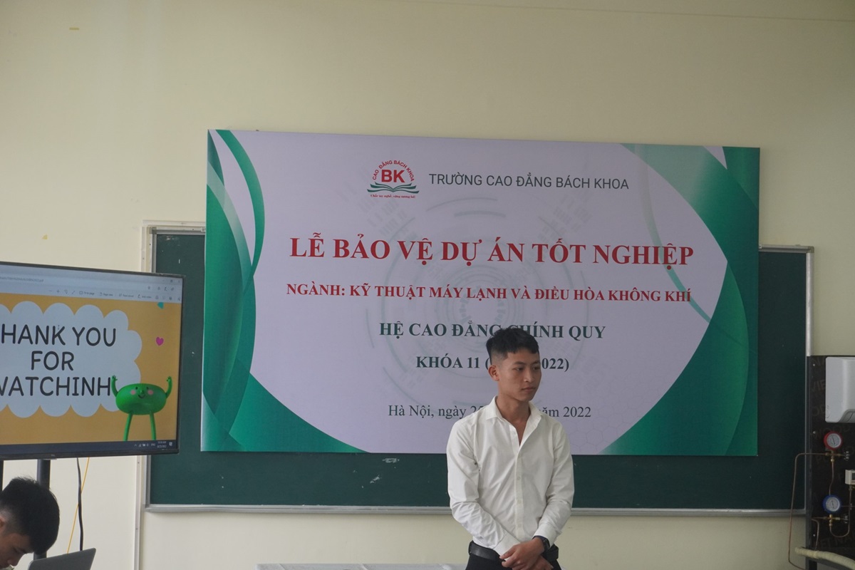 hình ảnh tại Lễ bảo vệ đồ án tốt nghiệp khóa 11 Cao đẳng chính quy ngành Kỹ thuật máy lạnh và Điều hòa không khí tại trường Cao đẳng Bách Khoa