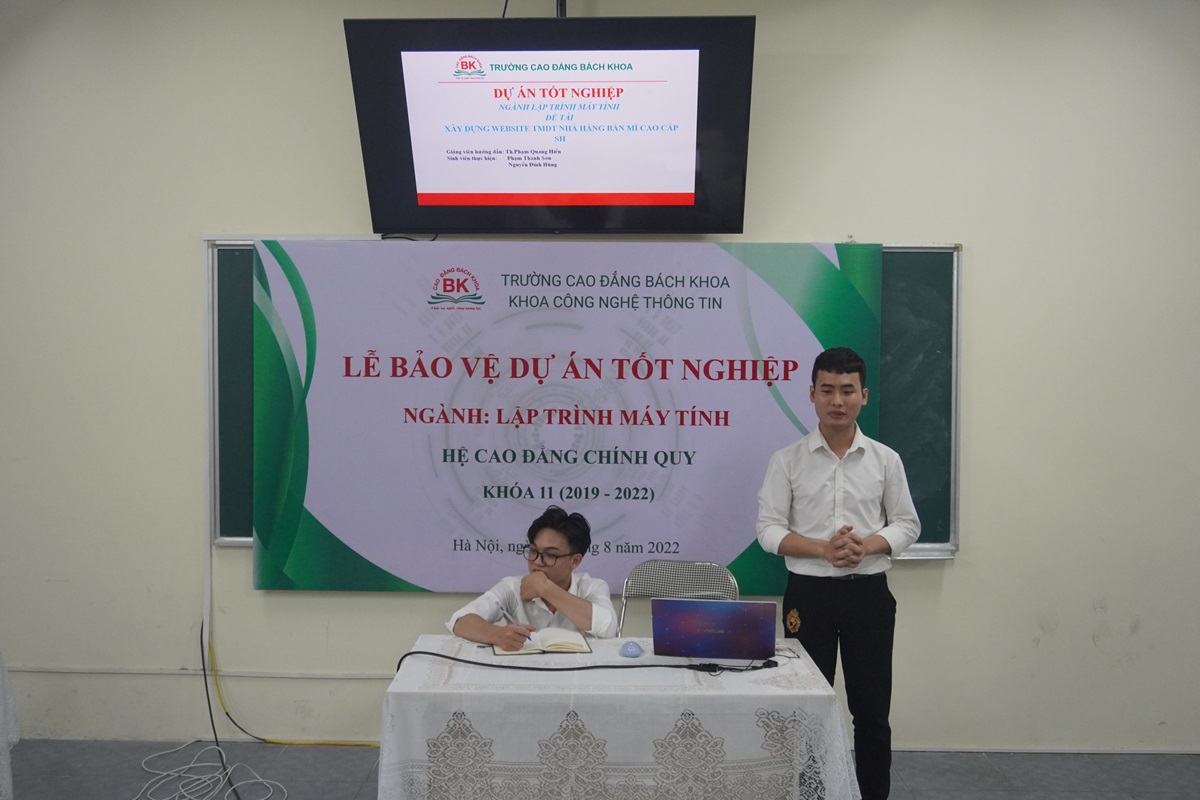 Sinh viên K11 ngành Lập trình máy tính hoàn thành xuất sắc Lễ bảo vệ đồ án tốt nghiệp