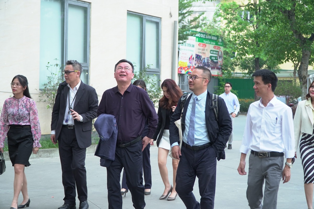 Trường Cao đẳng Bách Khoa ký kết hợp tác với học viện Quản lý Nanyang (Singapore)