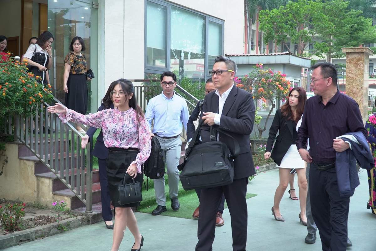 Trường Cao đẳng Bách Khoa ký kết hợp tác với học viện Quản lý Nanyang (Singapore)
