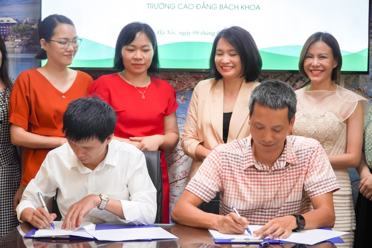 Trường Cao đẳng Bách Khoa ký kết hợp tác với công ty VMB