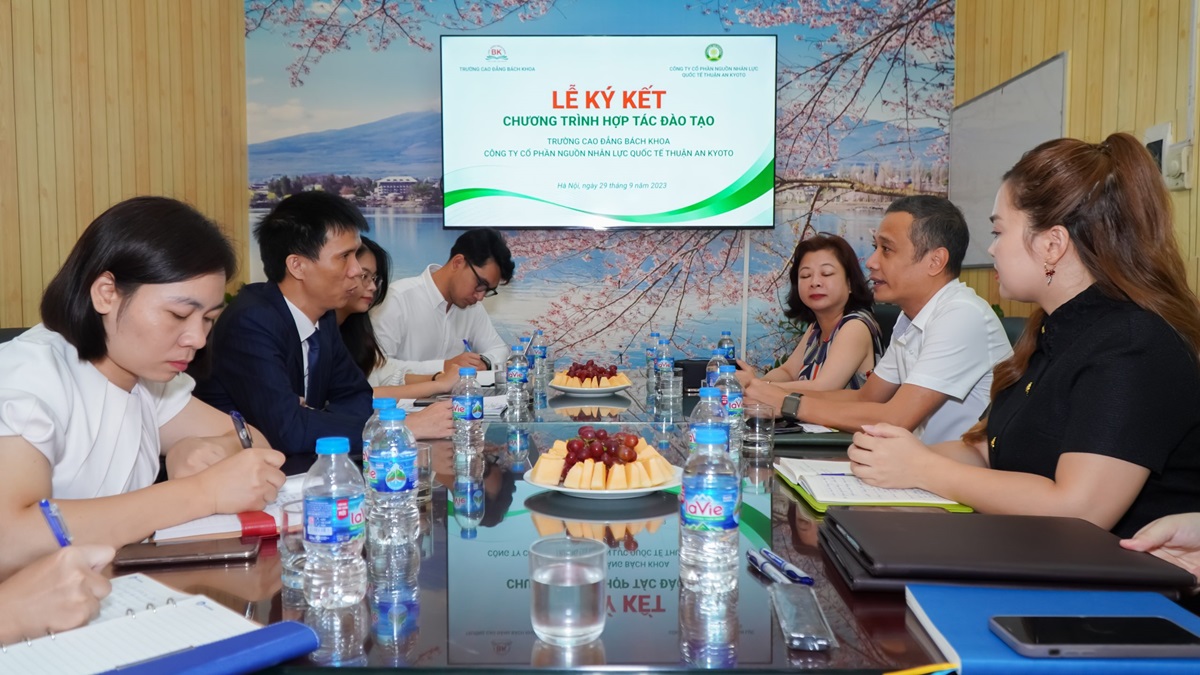 Hai bên trao đổi về chương trình thực tập tại Đài Loan cho sinh viên khối ngành Du lịch - Khách sạn