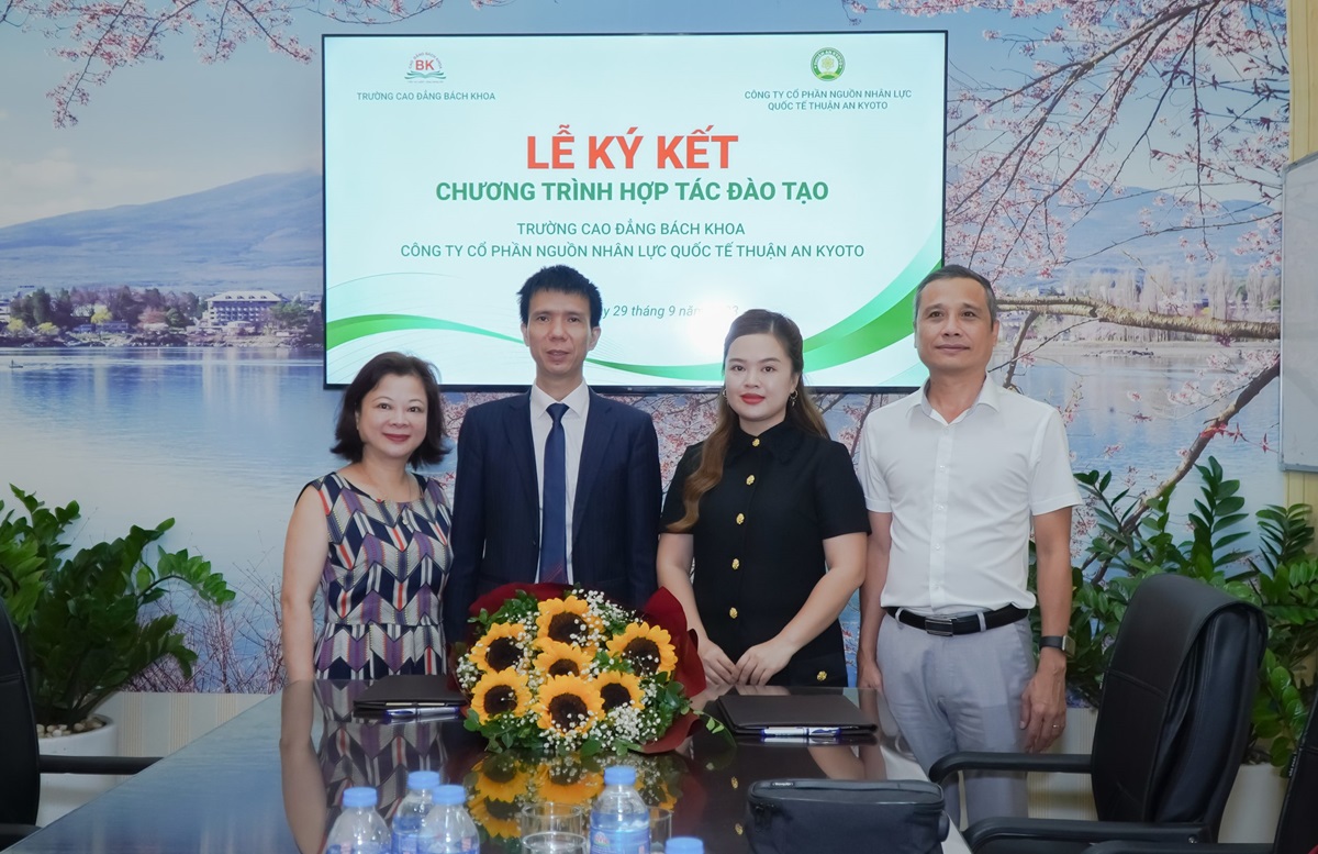 Buổi lễ ký kết chương trình hợp tác đào tạo trường Cao đẳng Bách Khoa và Công ty cổ phần nguồn nhân lực quốc tế Thuận An Kyoto.