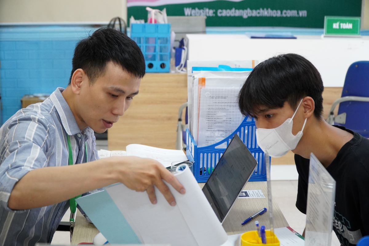 Học phí trường Cao đẳng Bách Khoa