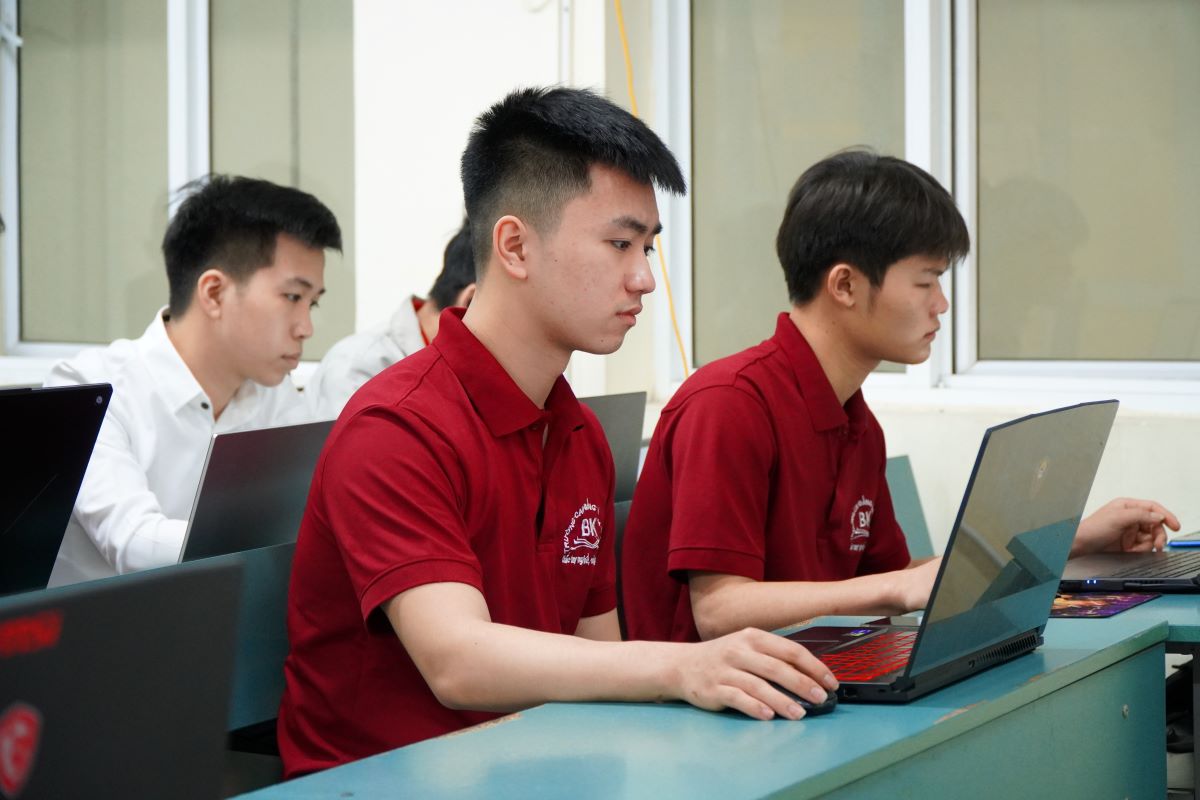 Ngành Thương mại điện tử học những môn gì