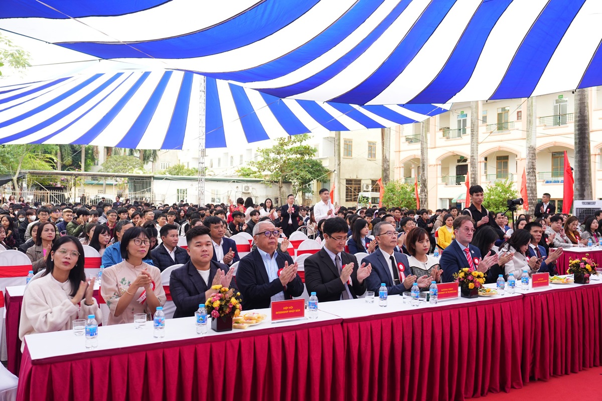 Lễ khai giảng chào mừng năm học