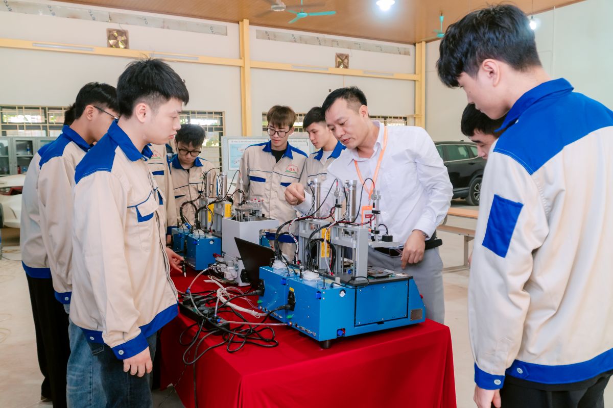 Ngành Công nghệ Ô tô thi khối nào?