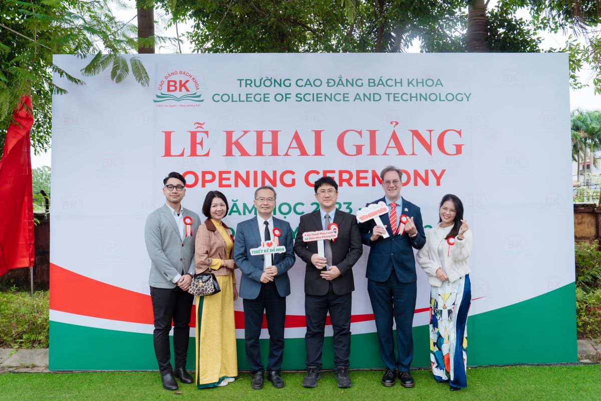 Trường Cao đẳng Bách Khoa hợp tác với các đối tác Nhật Bản, Hàn Quốc, Singapore, Trung Quốc, Đài Loan, ....