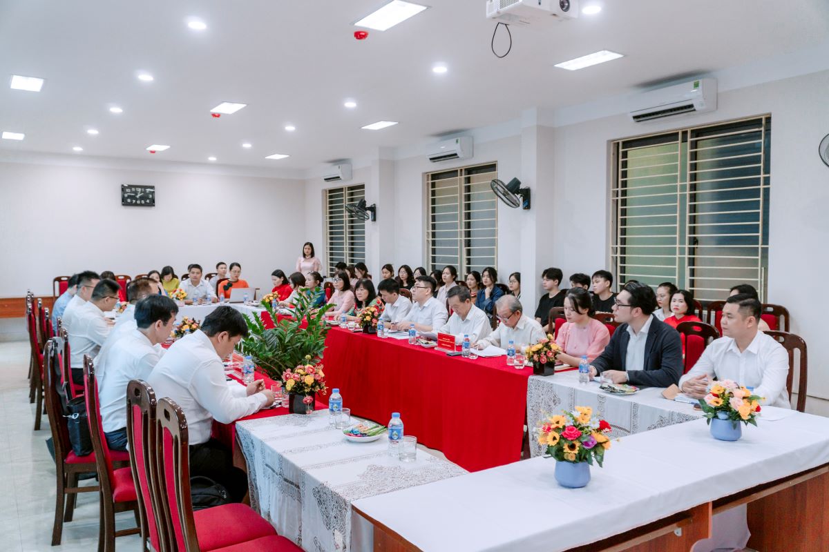 Đón tiếp và làm việc với Đoàn Sở Nguồn nhân lực và An sinh xã hội khu tự trị dân tộc Choang Quảng Tây