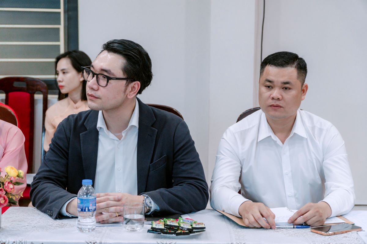 Đón tiếp và làm việc với Đoàn Sở Nguồn nhân lực và An sinh xã hội khu tự trị dân tộc Choang Quảng Tây