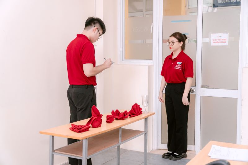 Tiêu chí lựa chọn trường Cao đẳng đào tạo ngành Quản trị nhà hàng Tiêu chí lựa chọn trường Cao đẳng đào tạo ngành Quản trị nhà hàng