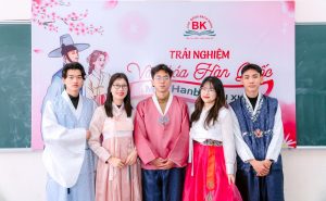 Trải nghiệm văn hóa Hàn Quốc - Mặc Hanbok Du xuân: Sự kiện sôi động, ý nghĩa và đầy cảm xúc