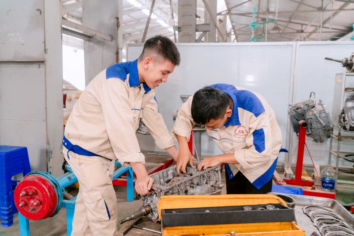 Tuyển sinh ngành Công nghệ ô tô