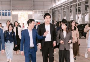 Đoàn đối tác tham quan cơ sở vật chất trường Cao đẳng Bách Khoa