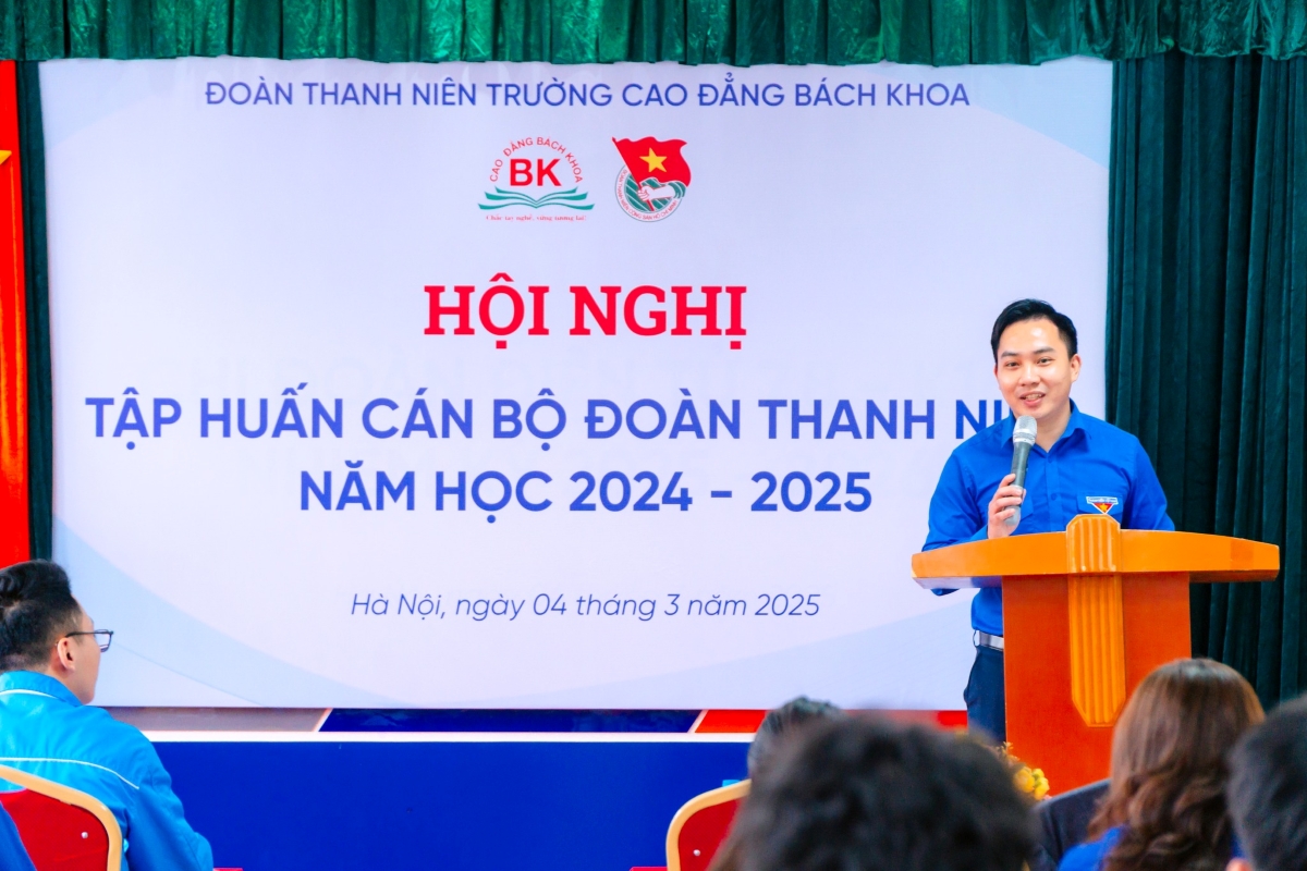 Đồng chí Hoàng Minh Ngọc Ủy viên Thường vụ Huyện Đoàn Đan Phượng phát biểu tại buổi lễ