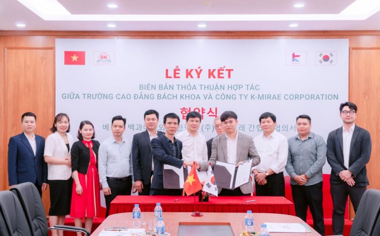 Lễ ký kết biên bản thỏa thuận hợp tác giữa trường Cao đẳng Bách Khoa và Công ty K-Mirae Corporation