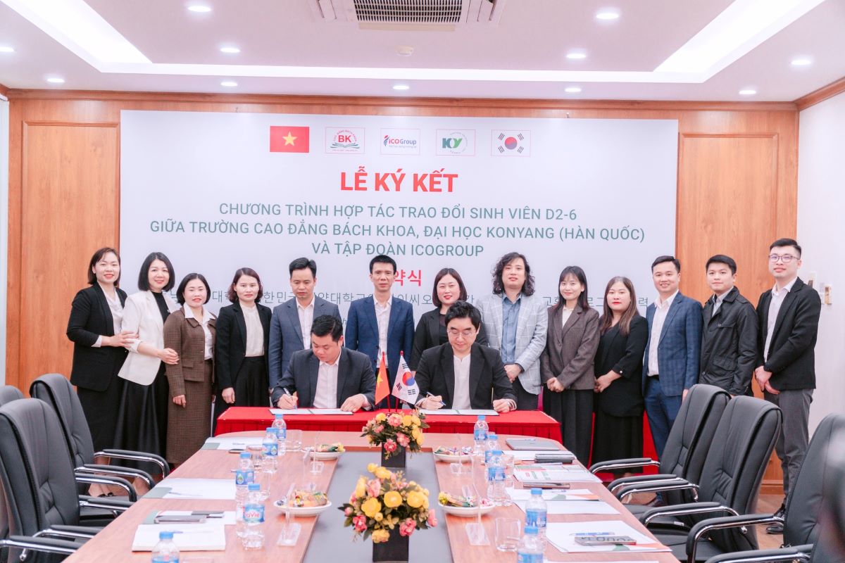 Nhà trường ký kết với nhiều cơ sở giáo dục, doanh nghiệp và đối tác Hàn Quốc để mở rộng cơ hội học tập và làm việc cho sinh viên Nhà trường ký kết với nhiều cơ sở giáo dục, doanh nghiệp và đối tác Hàn Quốc để mở rộng cơ hội học tập và làm việc cho sinh viên
