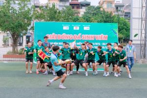 Lễ bế mạc giải bóng đá giao hữu sinh viên Trường Cao đẳng Bách Khoa năm 2025-3