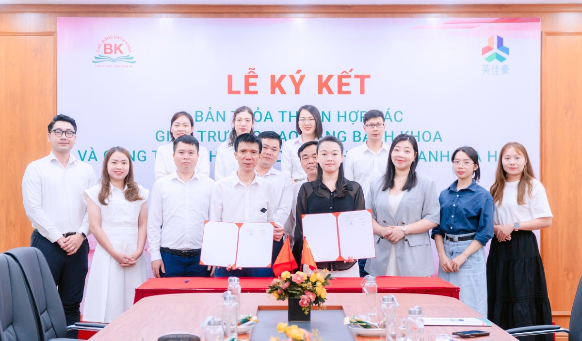 Lễ ký kết MOU giữa Trường Cao đẳng Bách Khoa và Công ty TNHH Quản lý Doanh nghiệp Anh Gia Hào-6