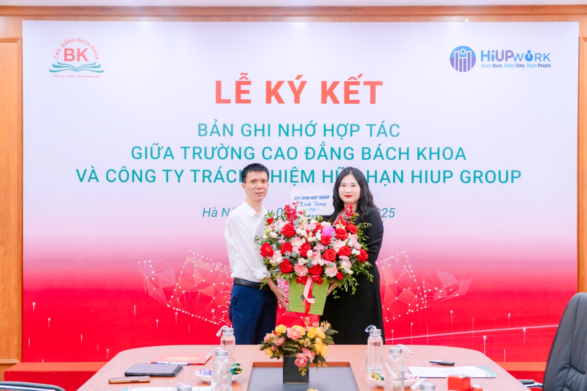 Trường cao đẳng Bách Khoa -11