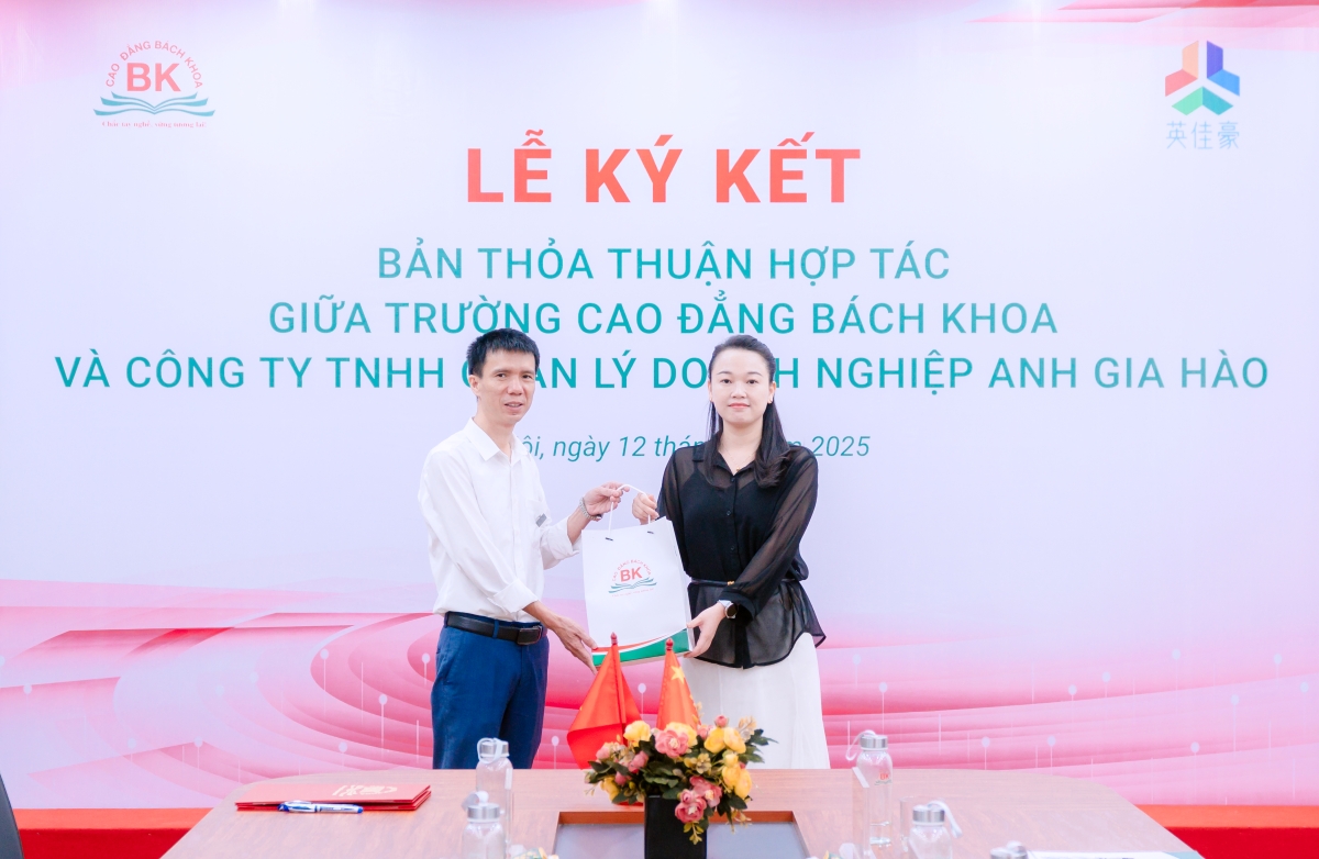 Trường cao đẳng Bách Khoa-4