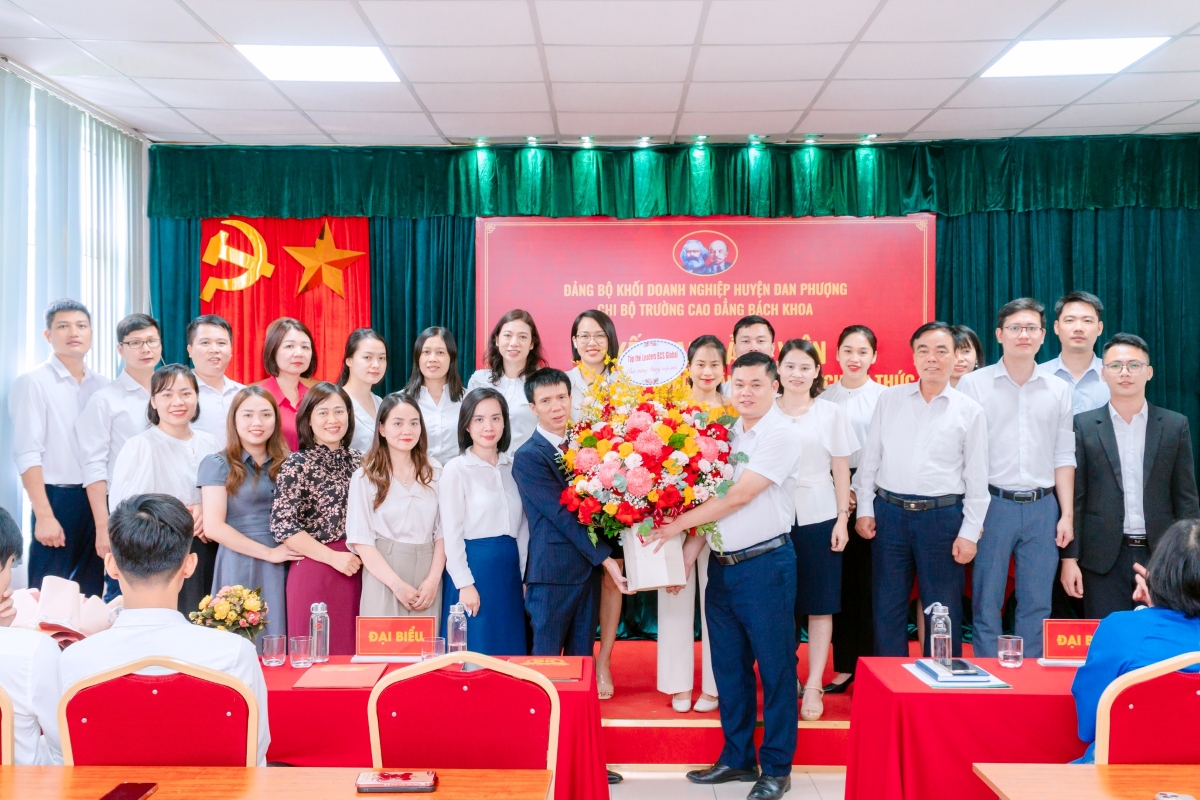 Trường cao đẳng Bách Khoa-5