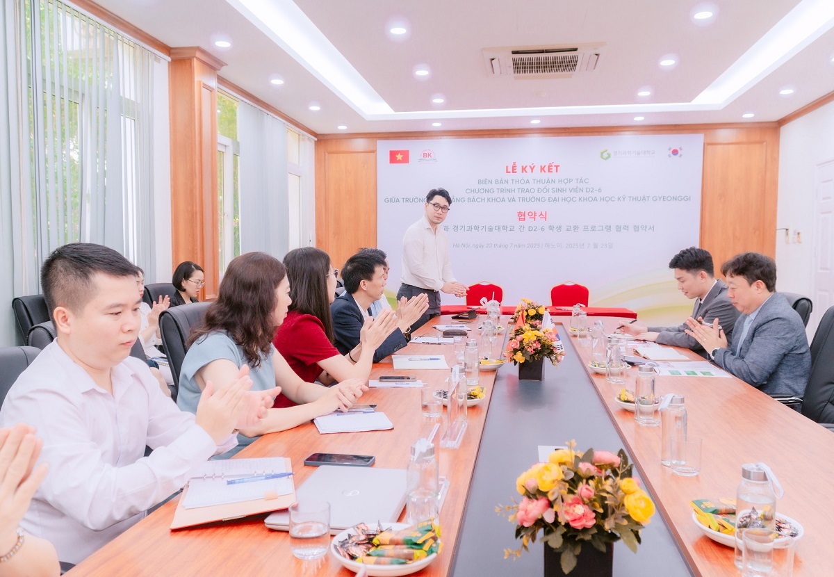LỄ KÝ KẾT MOU GIỮA TRƯỜNG CAO ĐẲNG BÁCH KHOA VỚI TRƯỜNG ĐẠI HỌC KHOA HỌC KỸ THUẬT GYEONGGI