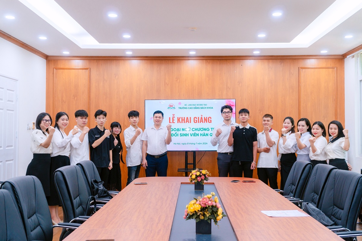 Lễ khai giảng lớp ngoại ngữ chương trình trao đổi sinh viên diện visa D2-6