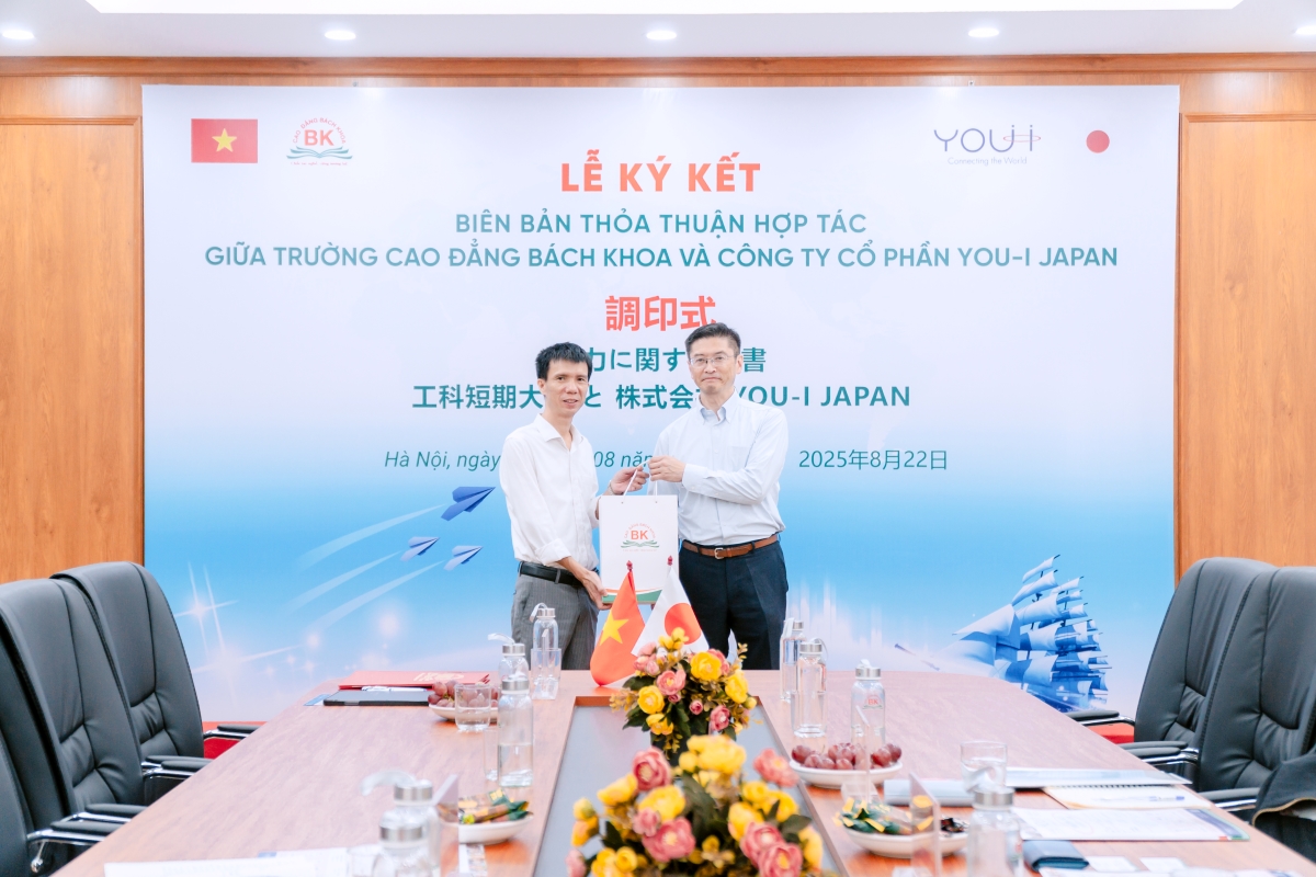 Cao đẳng Bách Khoa ký kết với công ty YOU-I JAPAN-7