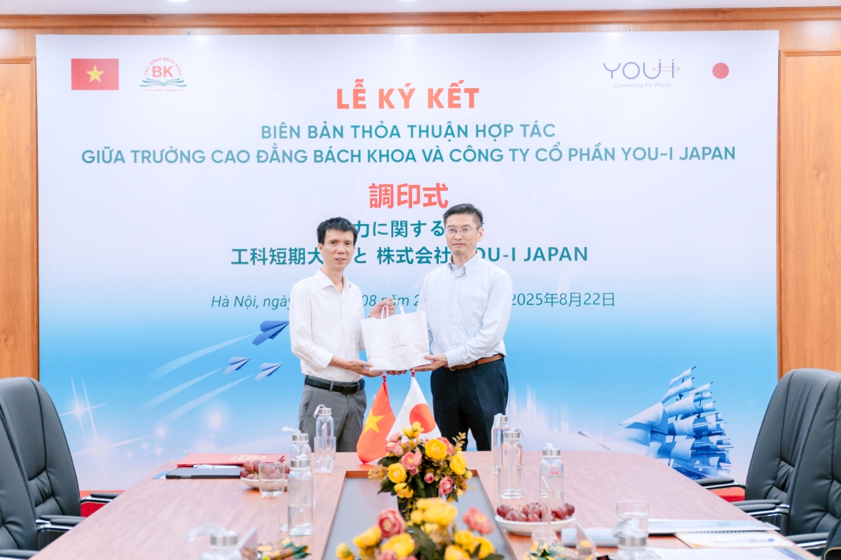 Cao đẳng Bách Khoa ký kết với công ty YOU-I JAPAN-9