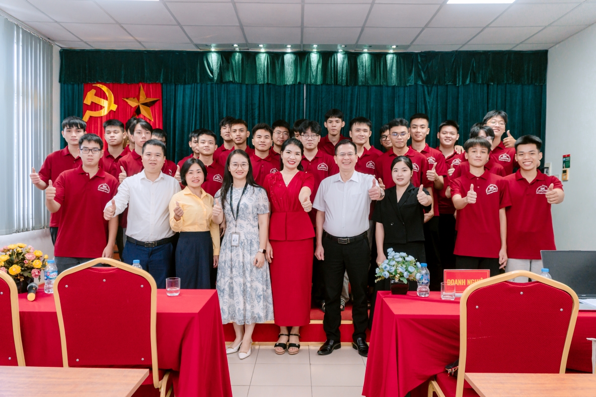 Trường Cao đẳng Bách Khoa tổ chức workshop tập huấn thực tập tại Luxshare-10