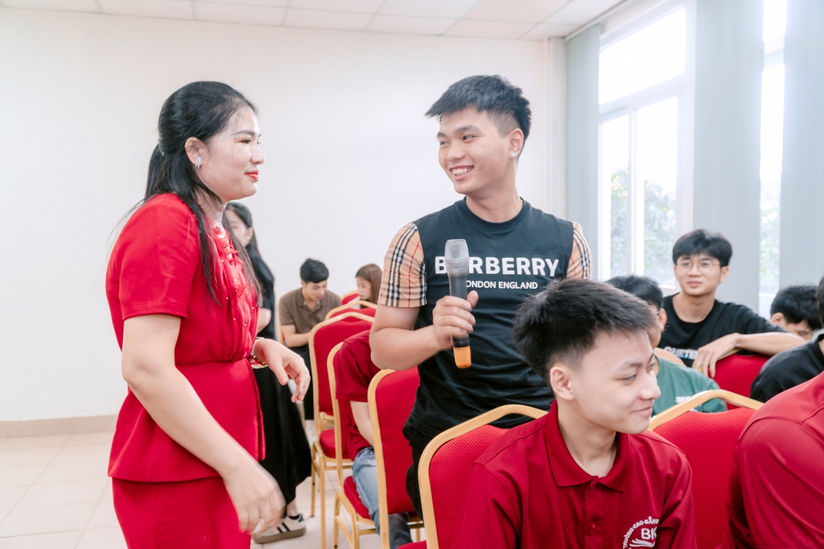 Trường Cao đẳng Bách Khoa tổ chức workshop tập huấn thực tập tại Luxshare-7