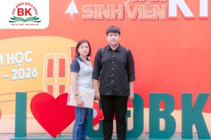 Cha mẹ hỗ trợ, định hướng nghề nghiệp cho con trong việc chọn ngành, chọn nghề tại Trường Cao đẳng Bách Khoa