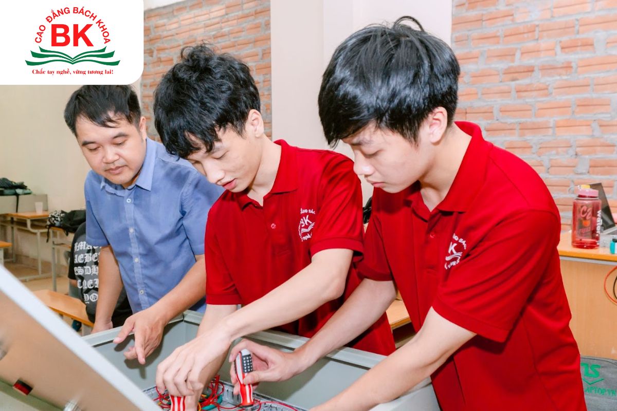 Việc chủ động học tập được rèn luyện từ sự yêu thích, khám phá thay vì từ áp lực thành tích