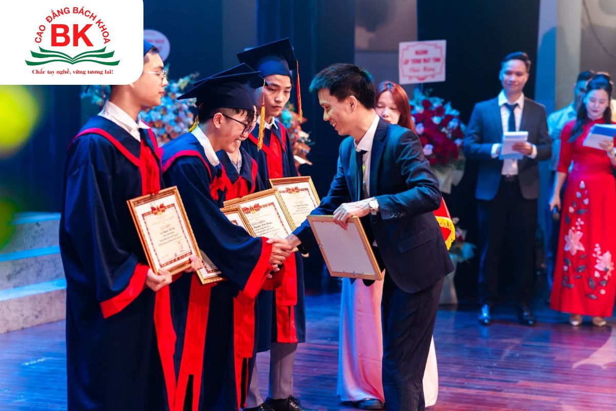Định hướng ngehef nghiệp từ sớm