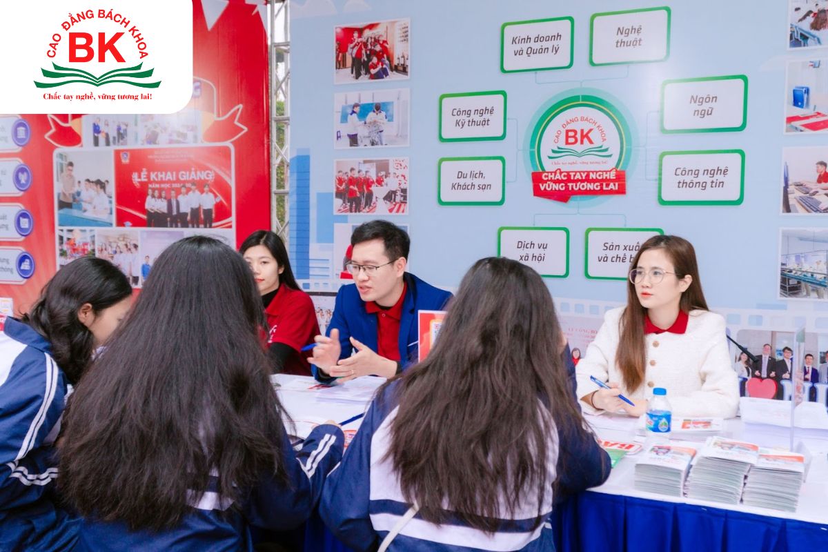 Định hướng nghề nghiệp phù hợp cho con