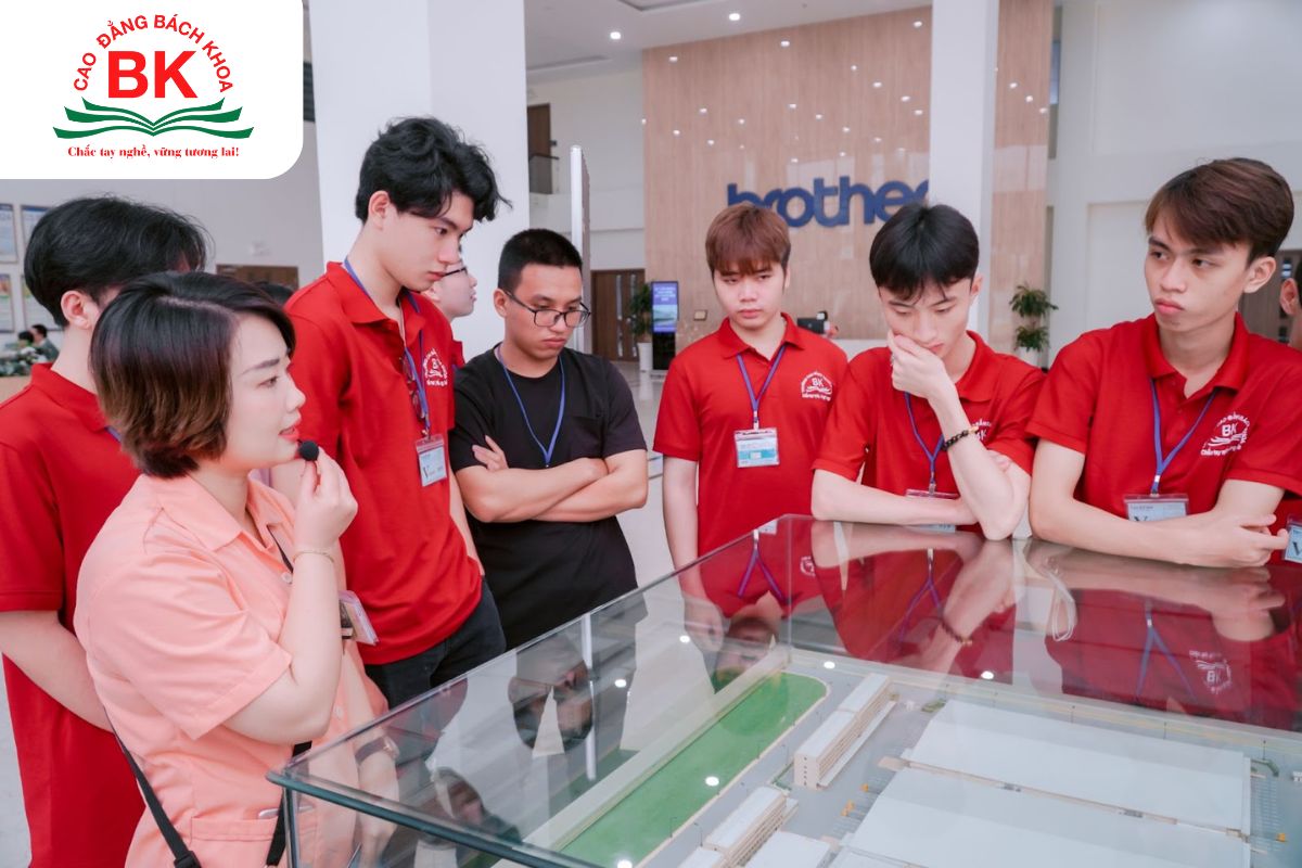 Để có lộ trình nghề nghiệp rõ ràng, người hướng nội nên đi thực tập từ sớm khi còn là sinh viên để rèn luyện kiến thức chuyên môn của mình