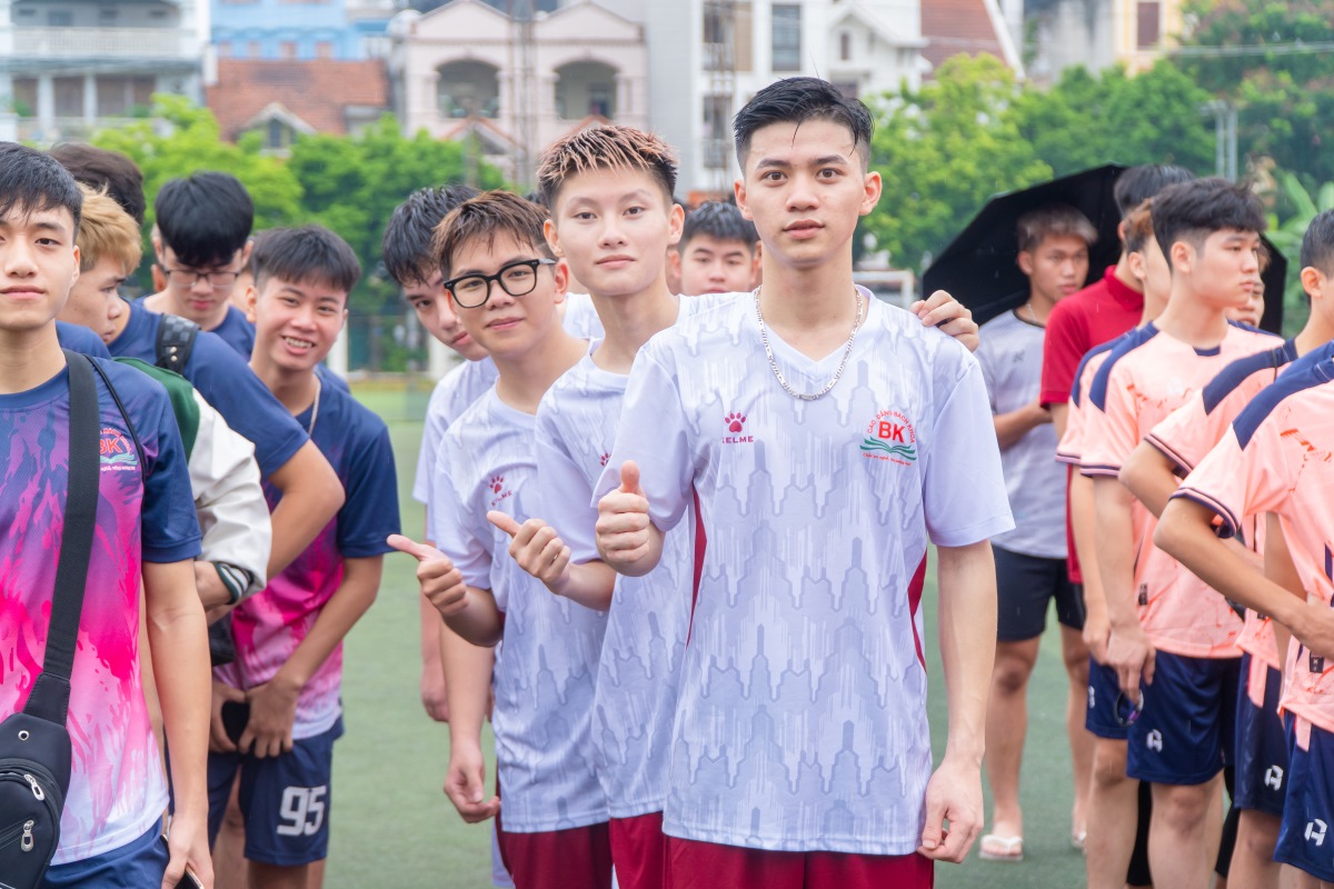 Lễ khai mạc giải bóng đá tân sinh viên Cao đẳng Bách Khoa 2025