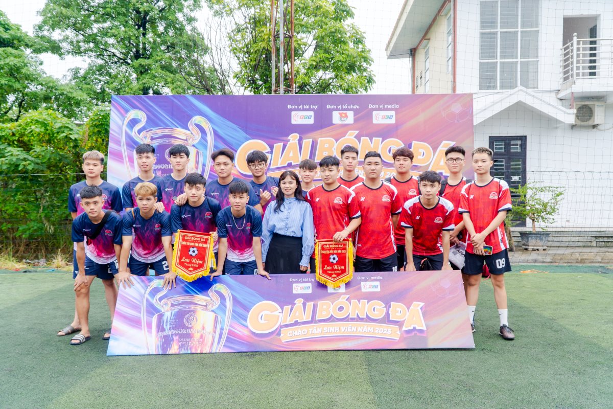 Lễ khai mạc giải bóng đá tân sinh viên Cao đẳng Bách Khoa 2025