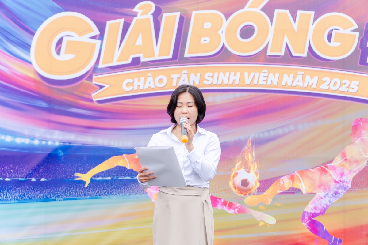 Lễ khai mạc giải bóng đá tân sinh viên Cao đẳng Bách Khoa 2025