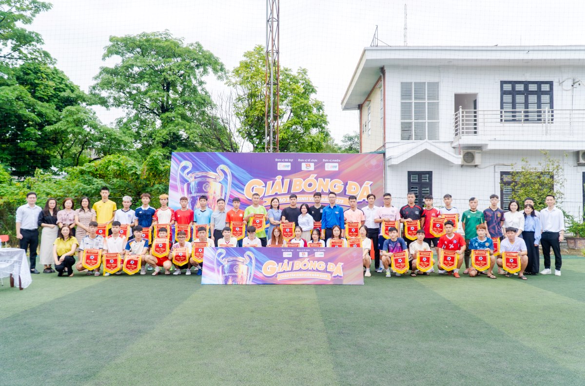 Lễ khai mạc giải bóng đá tân sinh viên Cao đẳng Bách Khoa 2025
