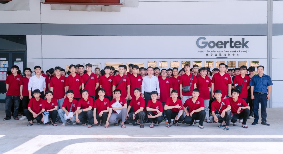 Sinh viên ngành công nghệ kỹ thuật điện – điện tử bắt đầu kỳ thực tập tại Goertek