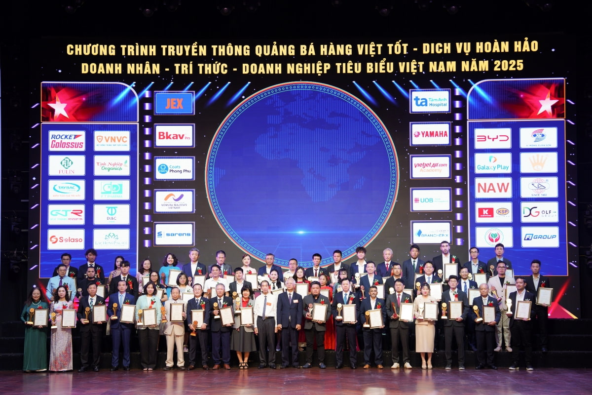 Tập thể các đơn vị, doanh nghiệp được vinh danh tại chương trình truyền thông quảng bá “Hàng Việt tốt – Dịch vụ hoàn hảo, Doanh nhân – Trí thức – Doanh nghiệp tiêu biểu Việt Nam năm 2025”