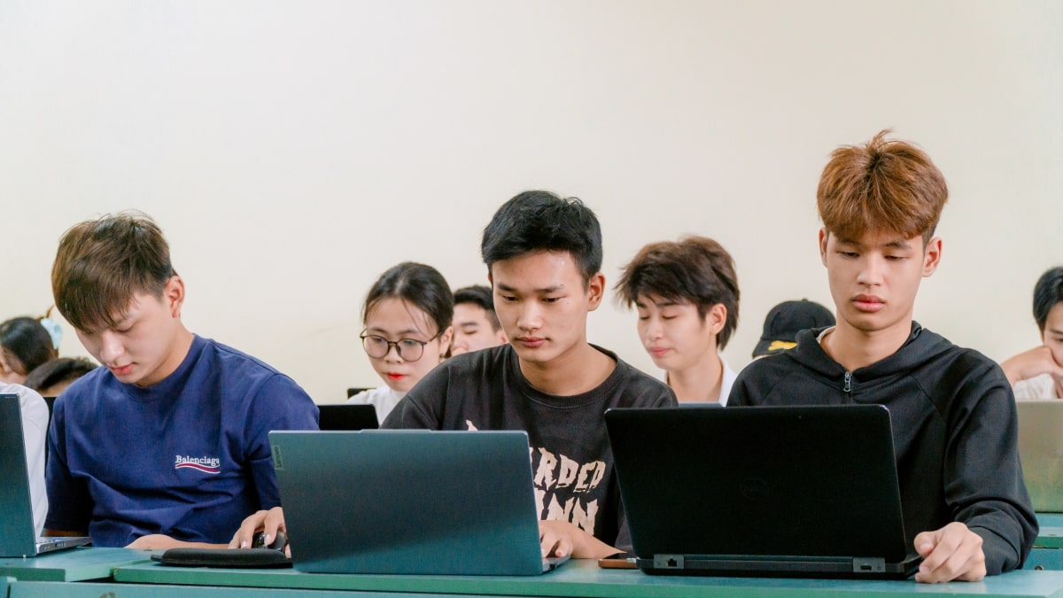 Lý do nên chọn học ngành quản trị kinh doanh tại Cao đẳng Bách Khoa