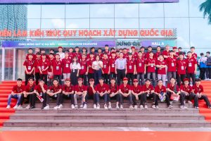 sinh viên ngành điện lạnh cao đẳng Bách Khoa tham gia triển lãm quốc tế-5