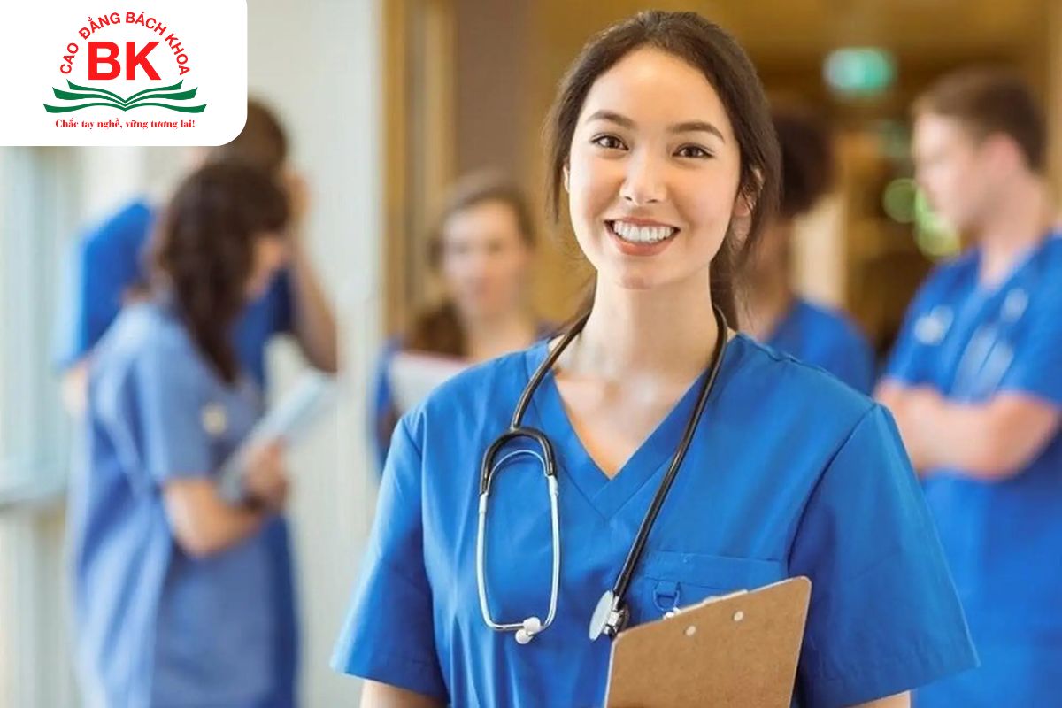 Điều dưỡng là ngành phù hợp với nhóm S 