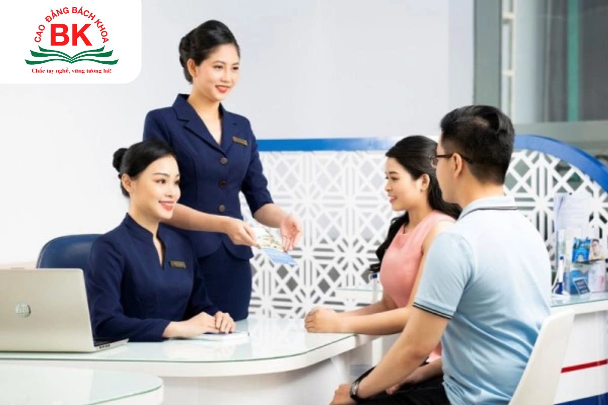 Chuyên viên tài chính - ngân hàng là nghề nghiệp phù hợp với các tiêu chí lựa chọn nghề của nhóm Nghiệp vụ