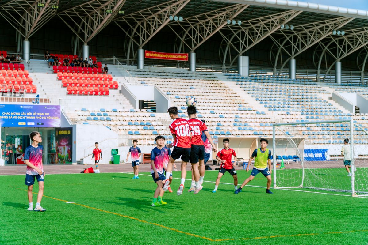 Bán kết giải bóng đá Chào tân sinh viên Cao đẳng Bách Khoa 2025